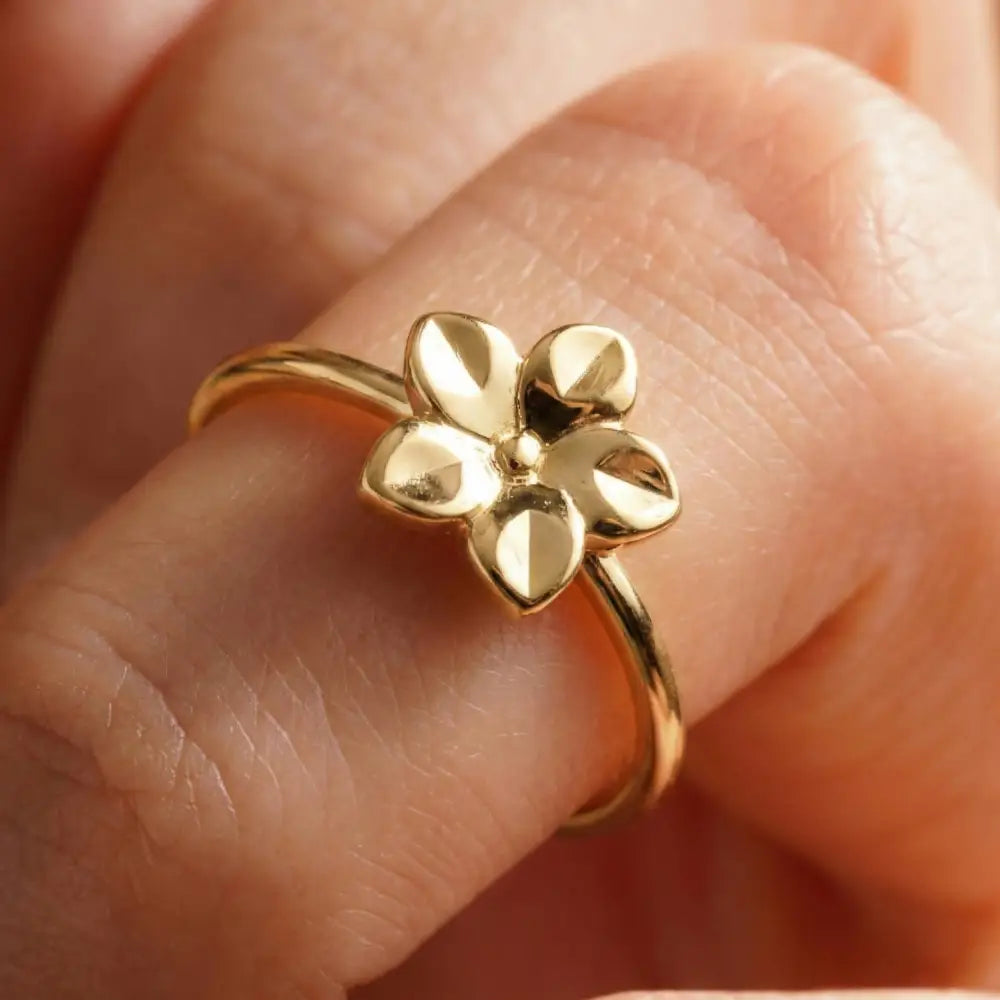 14K Gold Flower Ring Handcrafted Petal-Shaped Floral Design Minimalist Jewelry for Women