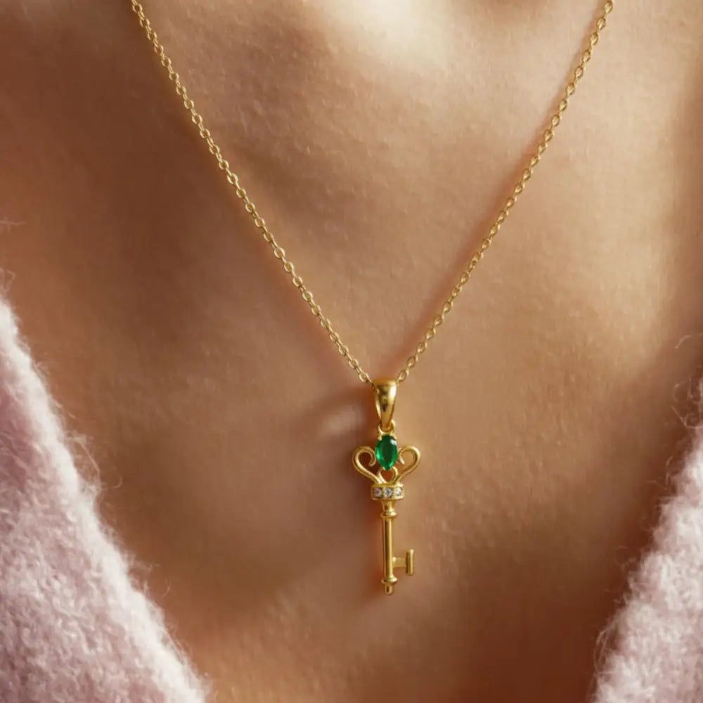 14K Solid Gold Key Necklace Green Emerald Cz Pendant With Heart Design Handmade Jewelry - Jewelry