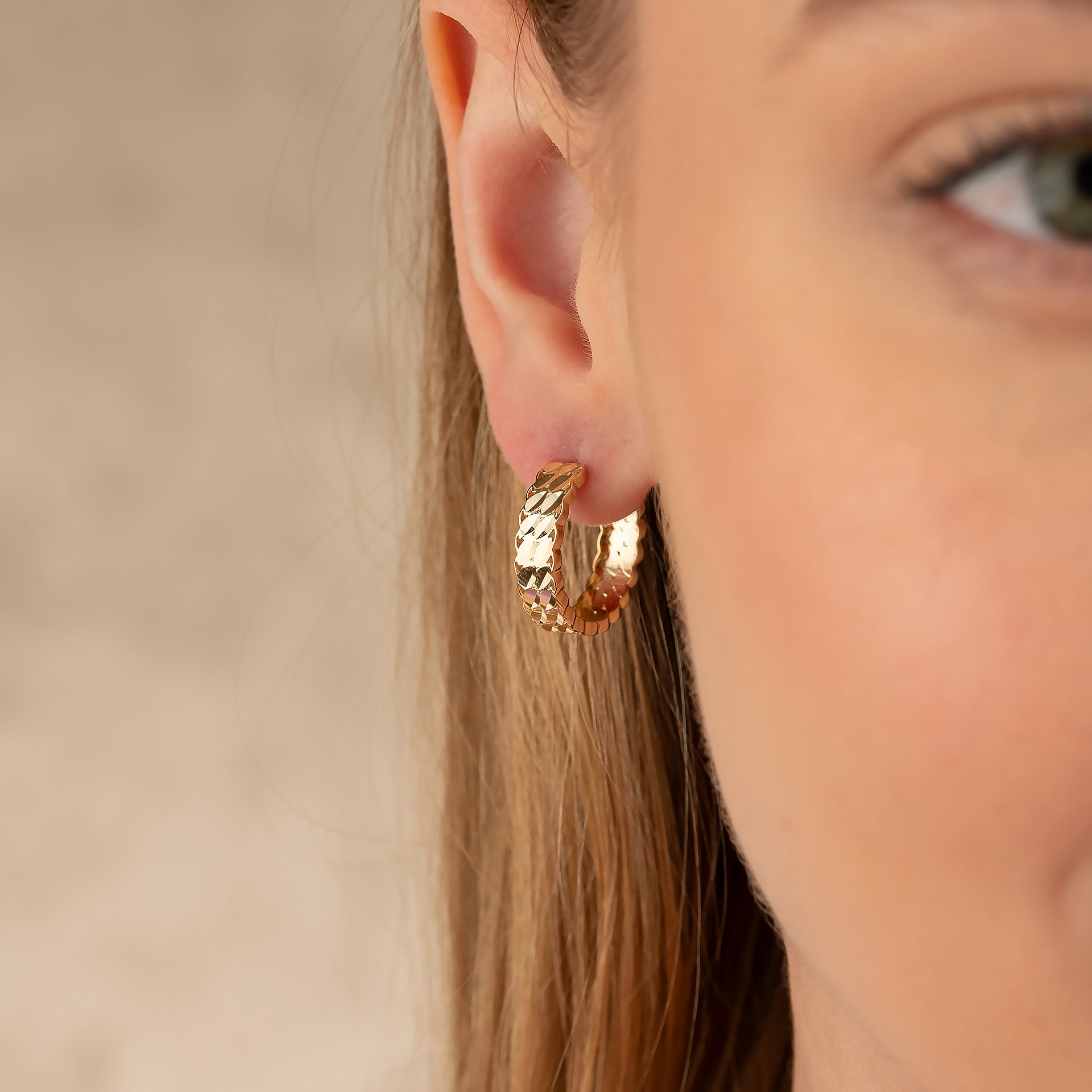 Diamond-Cut Huggie Hoop Earrings 14K Solid Gold | 11.5 mm 13.5 mm 15.7 mm Wide Huggy Hoops for Women - Hoop Earrings