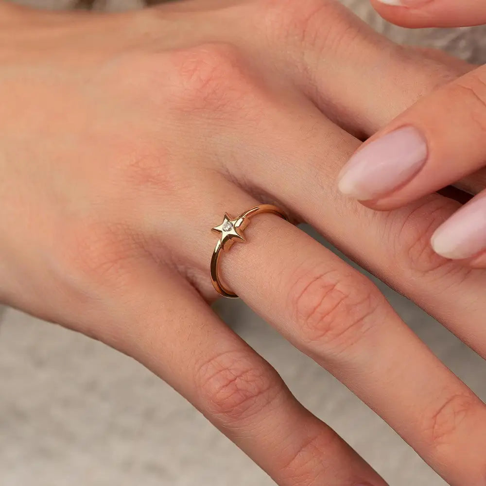 Gold Star Shaped Ring with Diamond Modern Chic Jewelry for Women