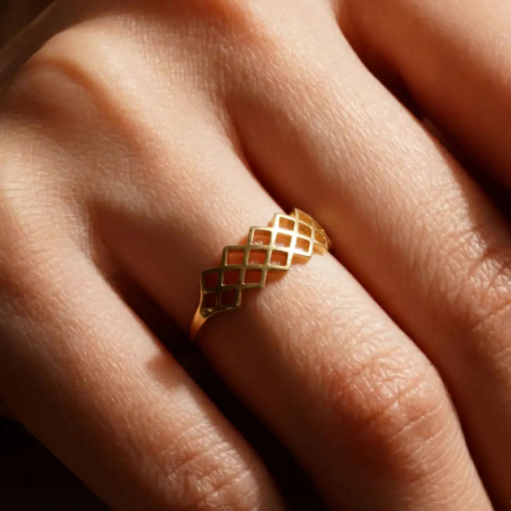 Handcrafted 14K Gold Interwoven Lattice Ring Elegant Geometric Jewelry for Women