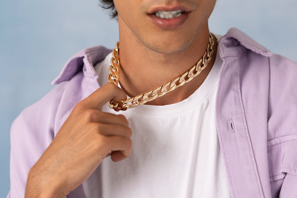 What to Look for When Buying a Men's Gold Chain