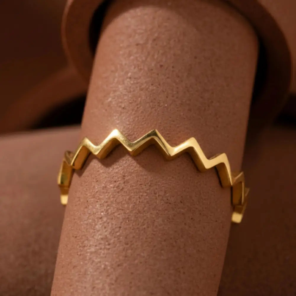 14K Gold Geometric Zigzag Ring Modern Chevron Style Handcrafted Jewelry for Women