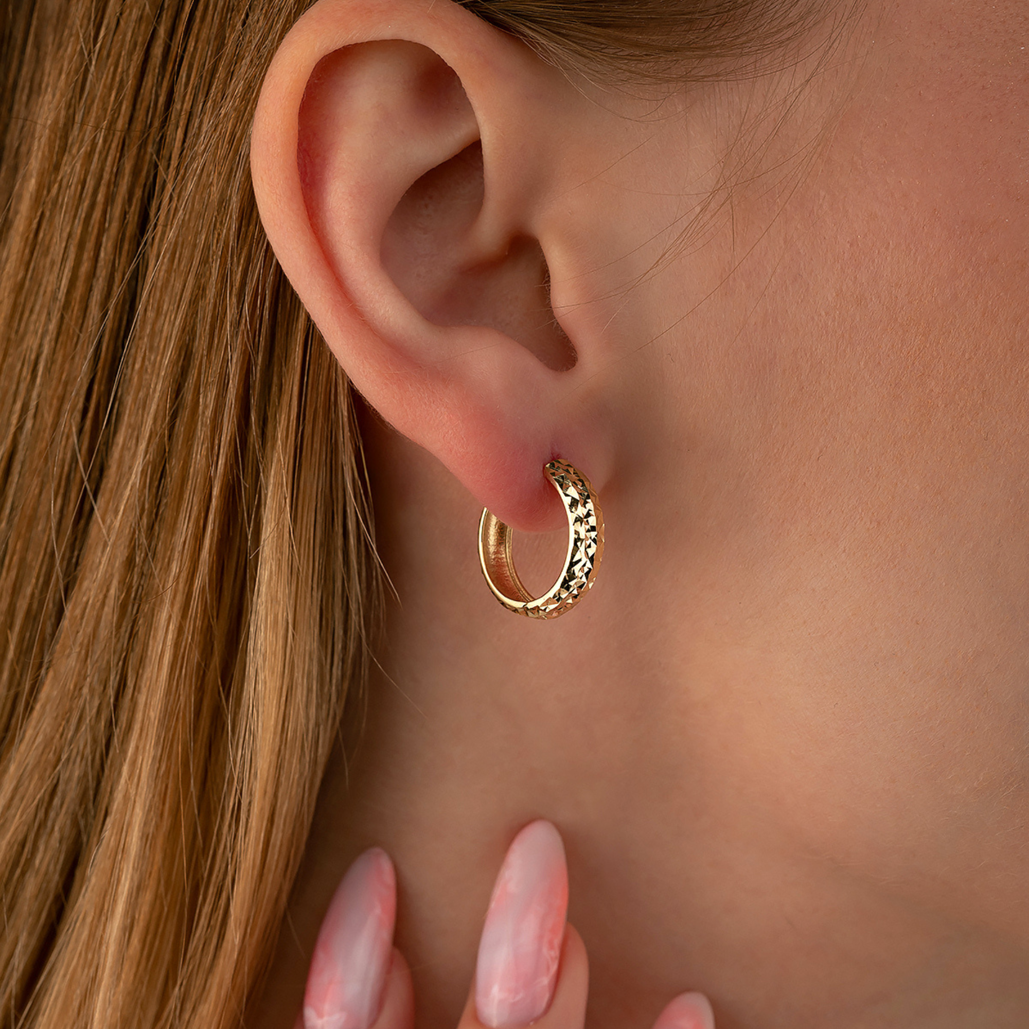 14K Solid Gold Diamond-Cut Huggie Hoop Earrings – Minimalist Everyday Hoops 11mm 13.5mm - Hoop Earrings