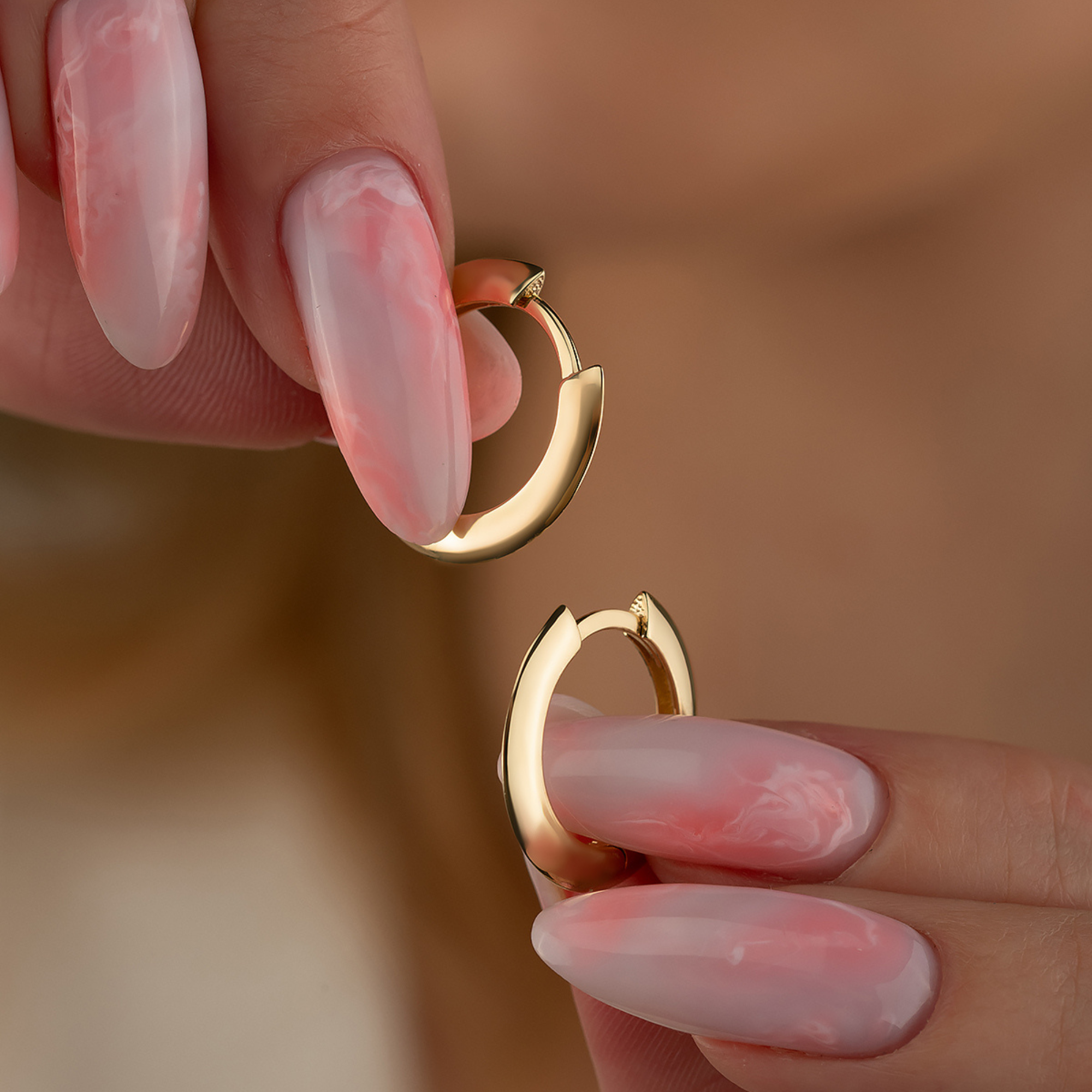 14K Solid Gold Flat Edge Huggie Hoop Earrings | 18mm Simple Everyday Hoops for Women - Single (1 Earring) / 14K Yellow