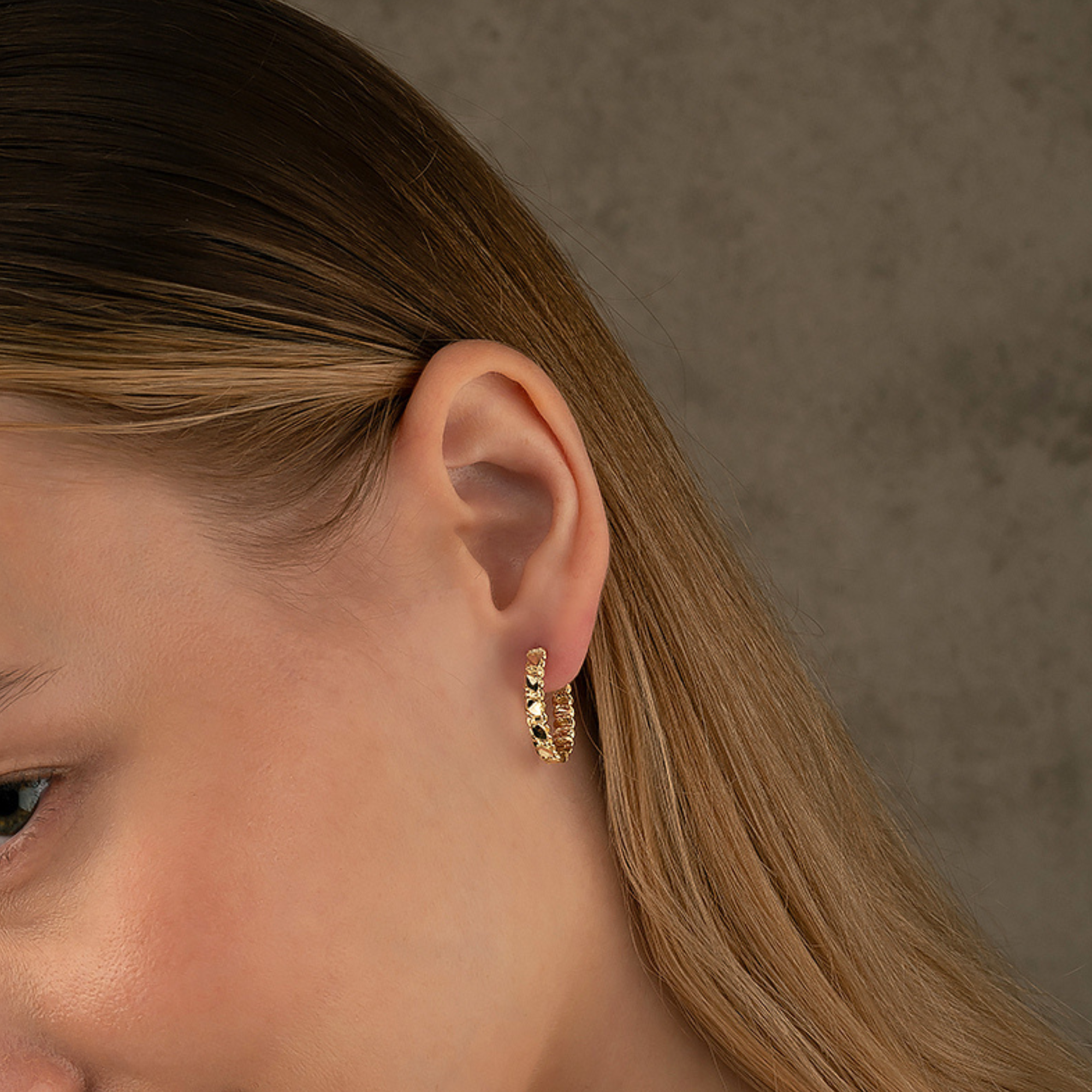 14K Solid Gold Twist Chain Huggie Hoop Earrings | Chunky Ribbed Hoops for Women - Hoop Earrings