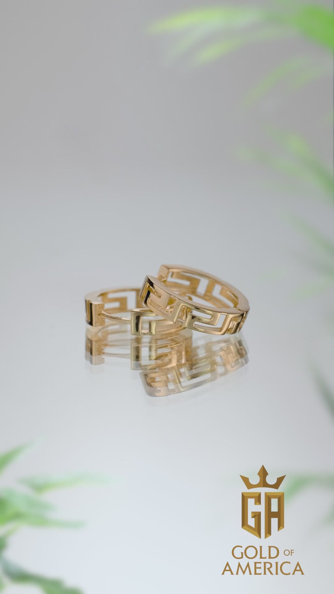 Here’s greek key earrings hoops huggie earring 14K solid gold. As a wide infinity greek key symbol huggy hoop earrings adding sophistication and sparkle to any outfit. The infinity key earring is  ideal for stacking or wearing alone. Discover the luxury of our greek pattern gold and large hoop earrings gift for her birthday or anniversary ceremony. If you re looking for 14k solid gold hoop and everyday wear hoops, here is the wide greek hoops and meander earrings for yourself.